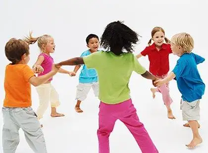 Atividades com Crianças Atividades com Crianças